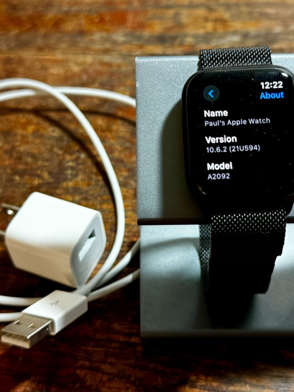 Apple Watch Series 5 40 MM Space Gray with Black Milanese Loop Band